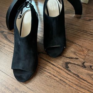 Beautiful  Cole Haan Black Suede Tie Back Peep Toe Sandals Like New 9.5